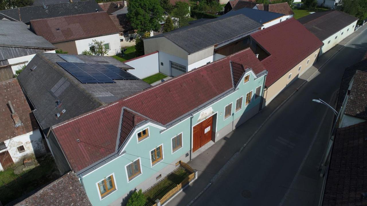 Wohlfuehlhof Bachzelt Hotel Weitersfeld Exterior photo
